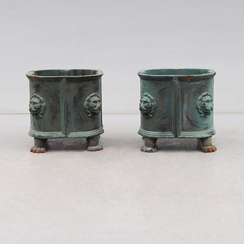 TRÄDGÅRDSURNOR, 1 par, 1900-talets slut.