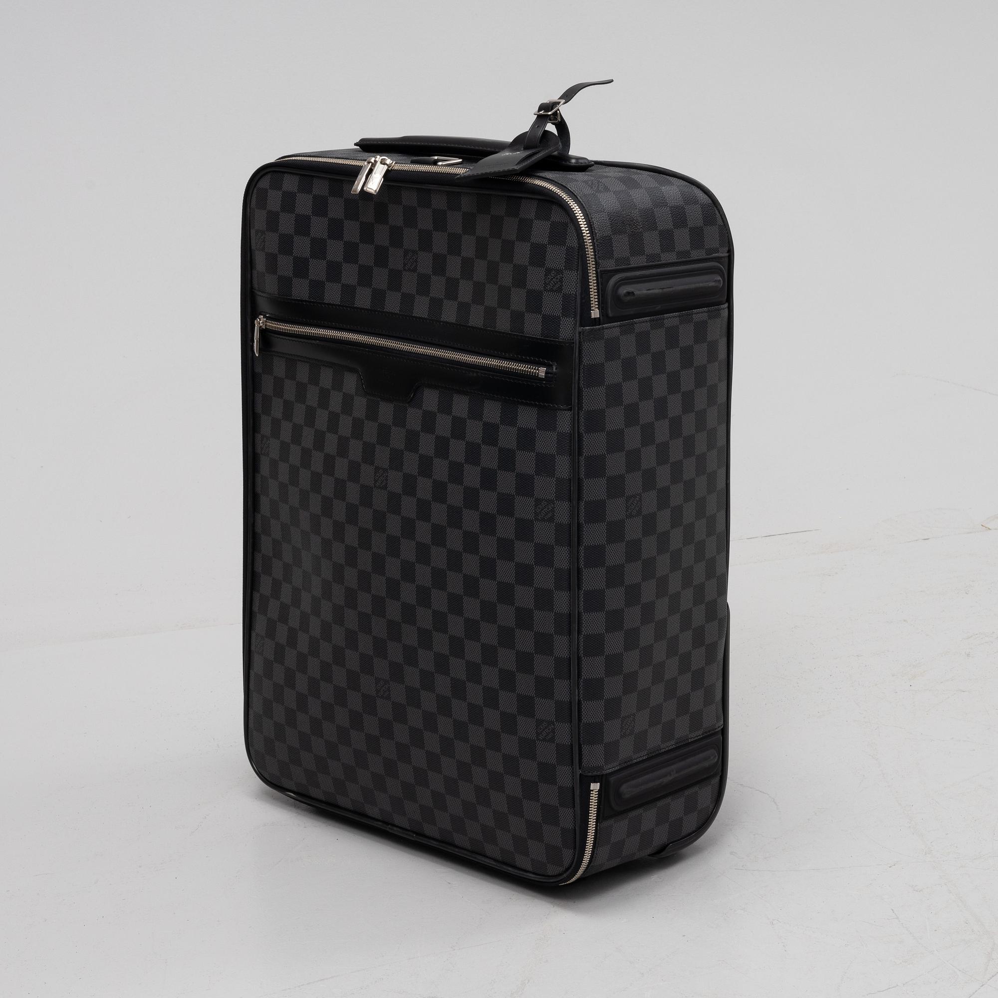 Louis Vuitton, resväska, "Pégase 55", 2013.