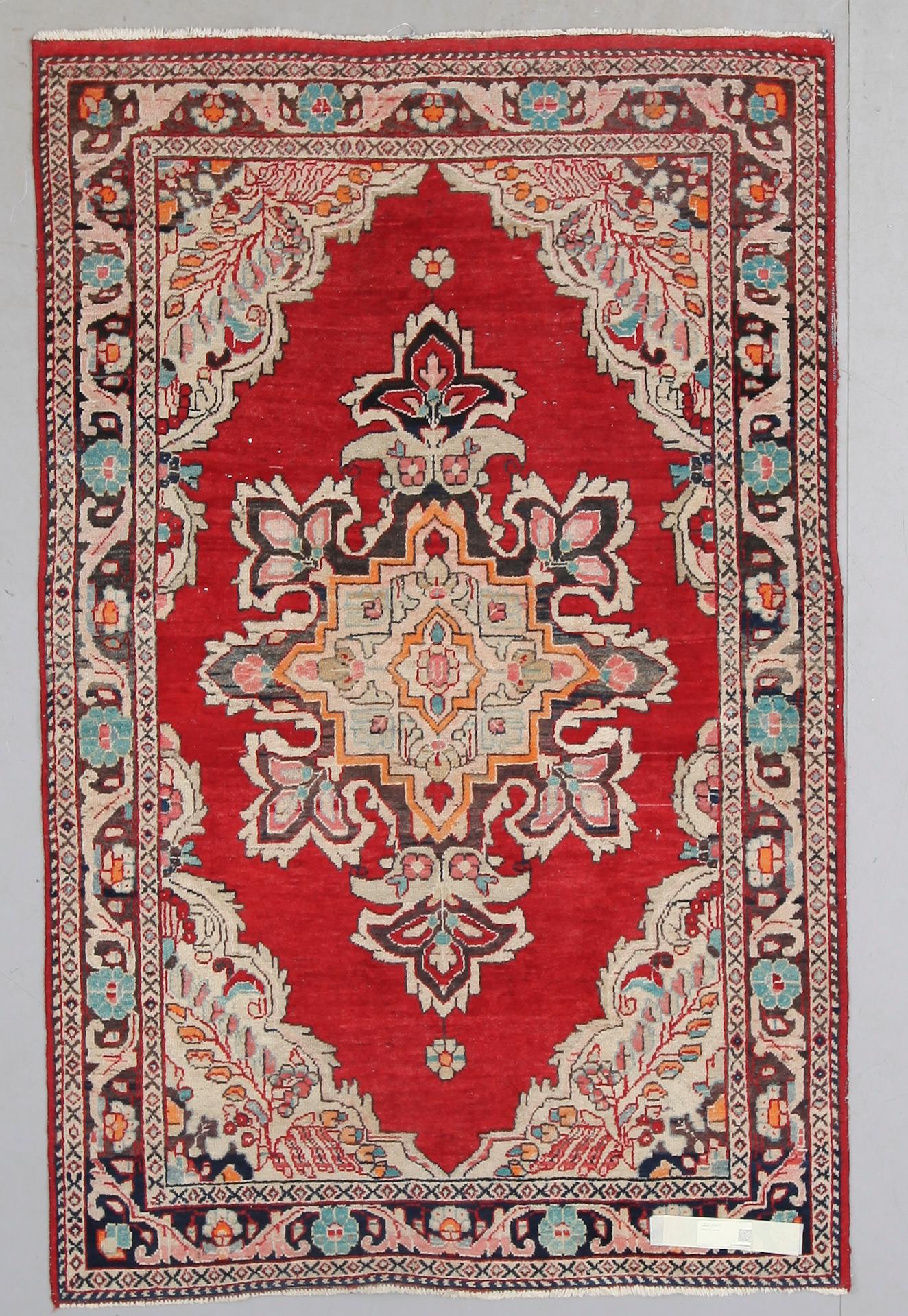 MATTA, orient, ca 202 x 130 cm.