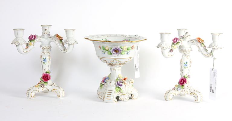 BORDSUPPSATS, 3 delar, porslin, rokokostil,
Tyskland.