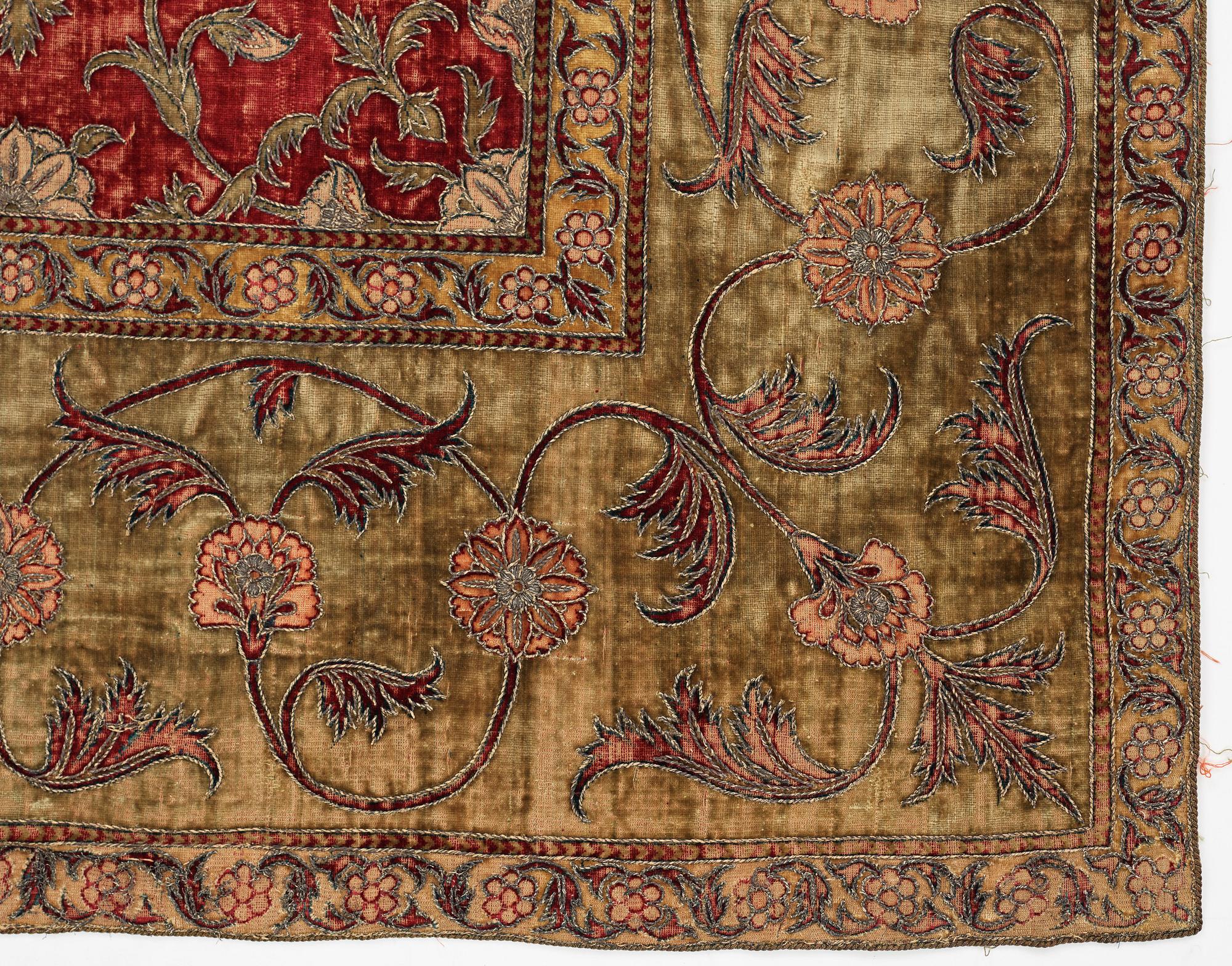 MOGUL SILKESSAMMET, Indien, sannolikt 1700-talets andra hälft, ca 227 x 146,5 cm.