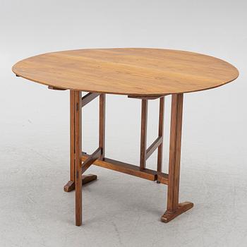 A tilt top table, possibly France, end of the 19th century.