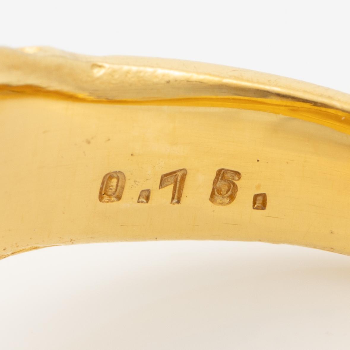 Ring 18K guld med en rund briljantslipad diamant.
