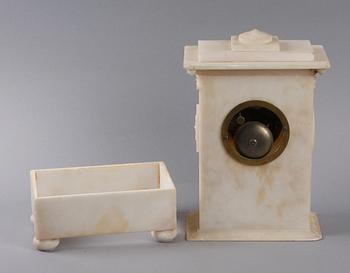 BORDSUR, alabaster, 1800-tal.