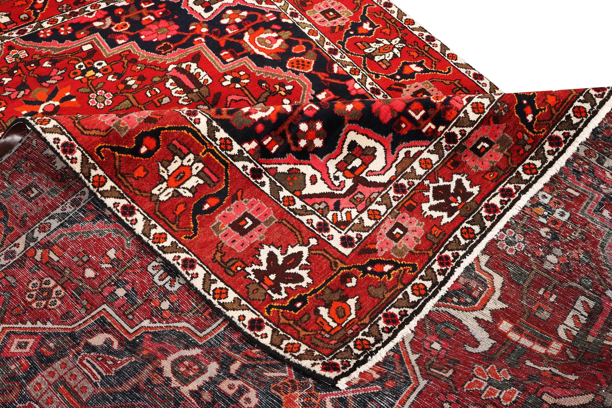 Matta, Bakhtiari, ca. 308 x 212 cm.