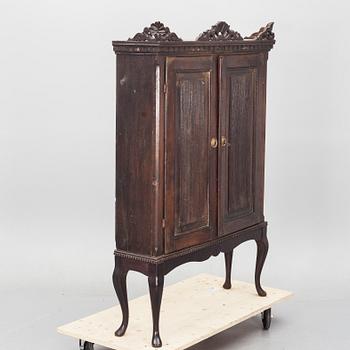 SKÅP, sengustaviansk, omkring 1800.