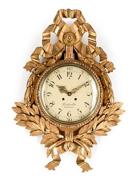 VÄGGPENDYL, gustaviansk stil, urtavlan märkt Linderoth, Stockholm, urverket Lenzkirch, fodralet dat 1945.