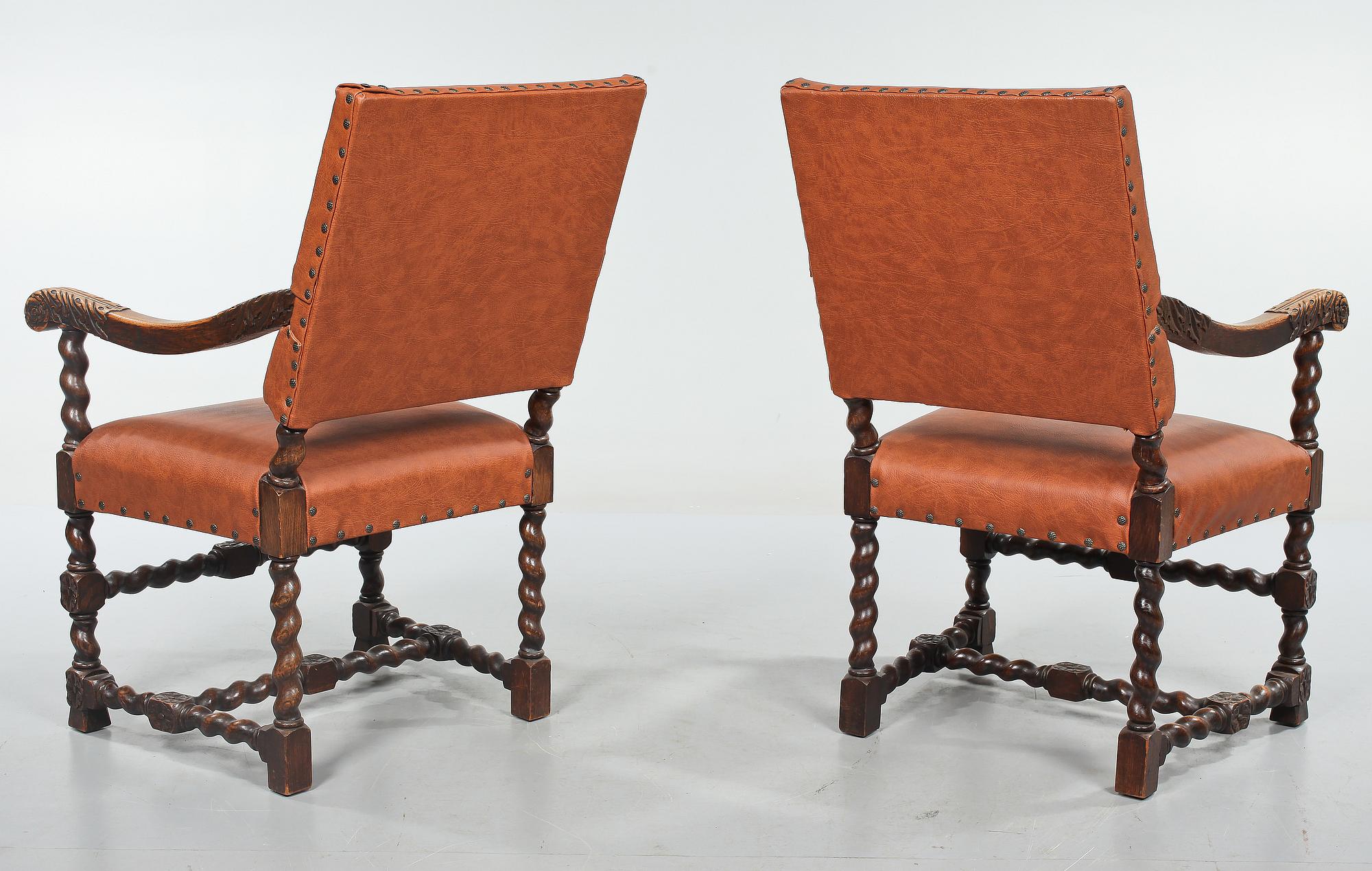 KARMSTOLAR, ett par, barockstil, 1900-talets första hälft.