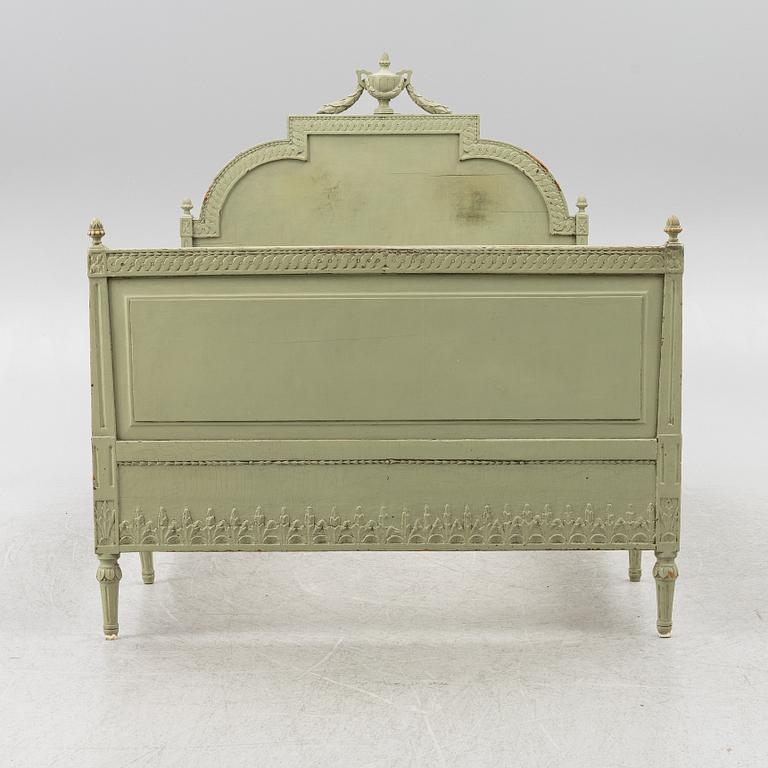 A late Gustavian bed, circa 1800.