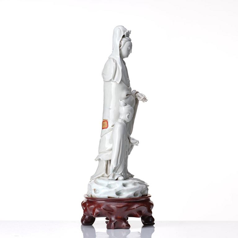 Guanyin, blanc de chine. Qing dynastin, 1800-tal.