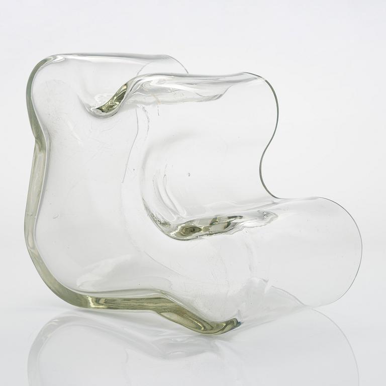 Alvar Aalto, a '3031' vase signed Alvar Aalto. Iittala 1950s.