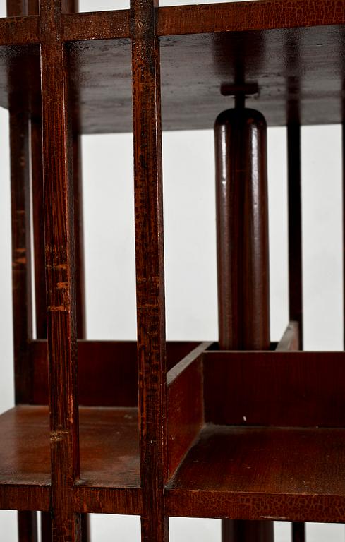 BOKSNURRA, engelsk stil. 1900-talets första hälft.