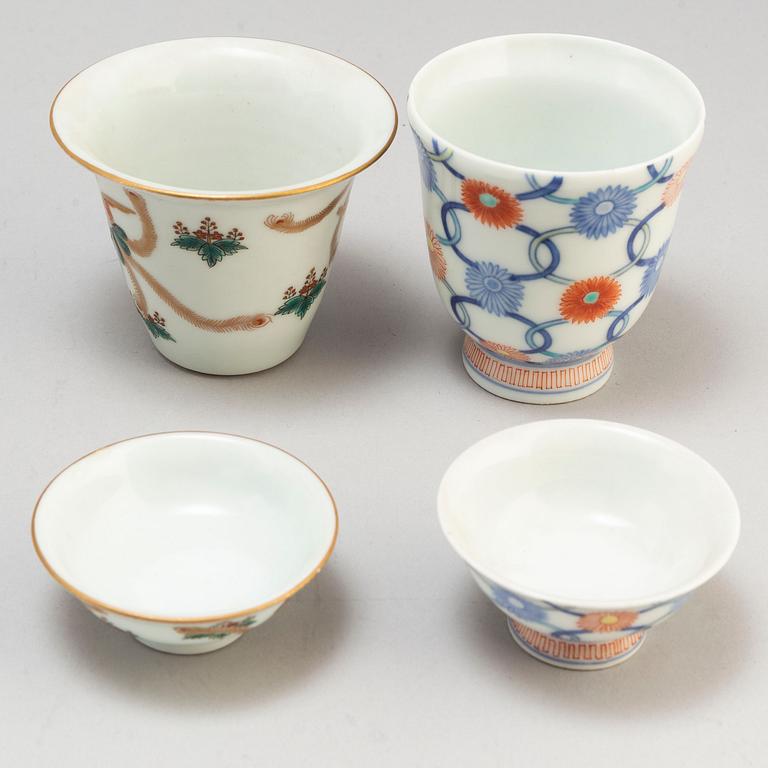 Two sets of 17+12 cups with covers (19+17), Japan, early 20th century.