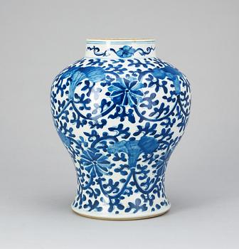 456. A blue and white late Qing dyanasty.