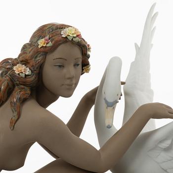 Miguel Angel Santaeulalia, figurin, "Leda and the swan", Lladró, Spanien.