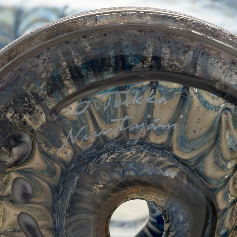 Oiva Toikka, a 'Kaiku' glass bird, signed O. Toikka, Nuutajärvi.