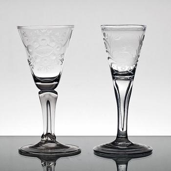 SPETSGLAS, 2 st, STARKVINSGLAS, ett par, Sverige/Tyskland 1700-tal.