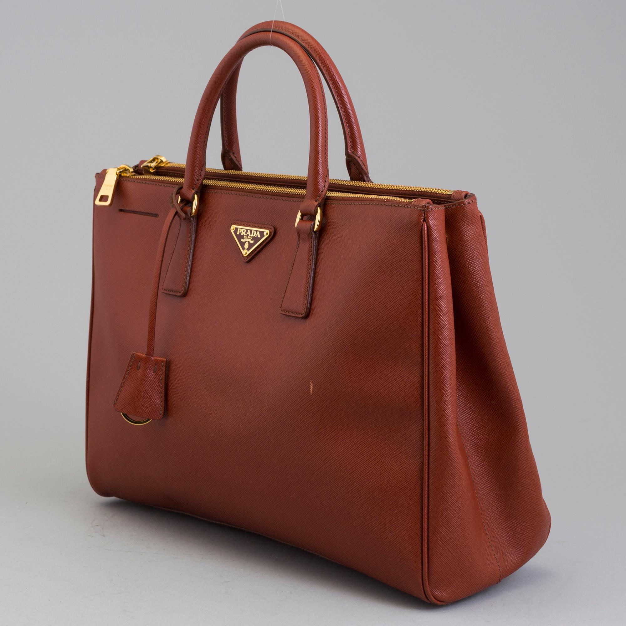 VÄSKA, "Galleria", Prada.