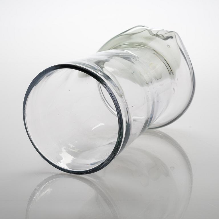 Sami Ruotsalainen, 'Pokaali', art glass object from the Äärillä series. Signed. Unique, 2017.