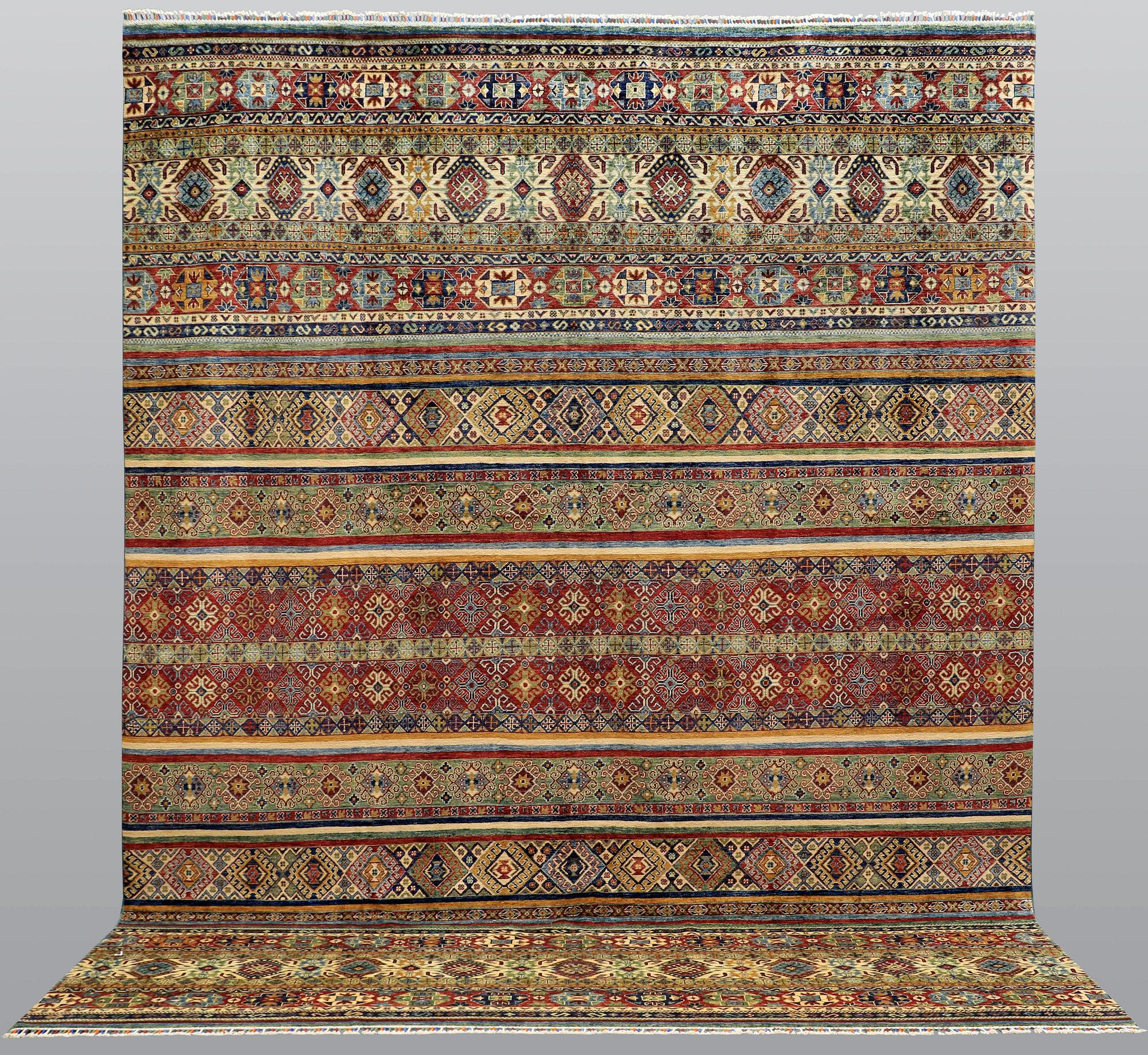 Matto, oriental, ca 395 x 300 cm.