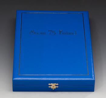 LJUSSTAKE, silver, "Suomi Finland 75 år" Pekka Piekäinen, Auran Kultaseppä, Åbo 1992. Vikt 114,4 g.