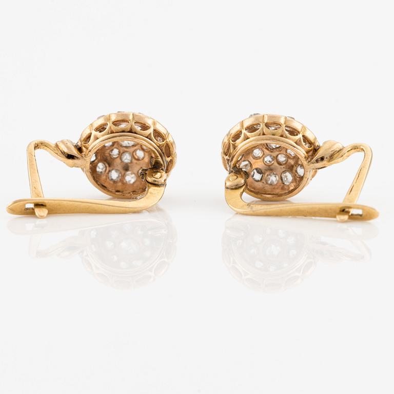 Earrings 18K gold with old-cut diamonds.