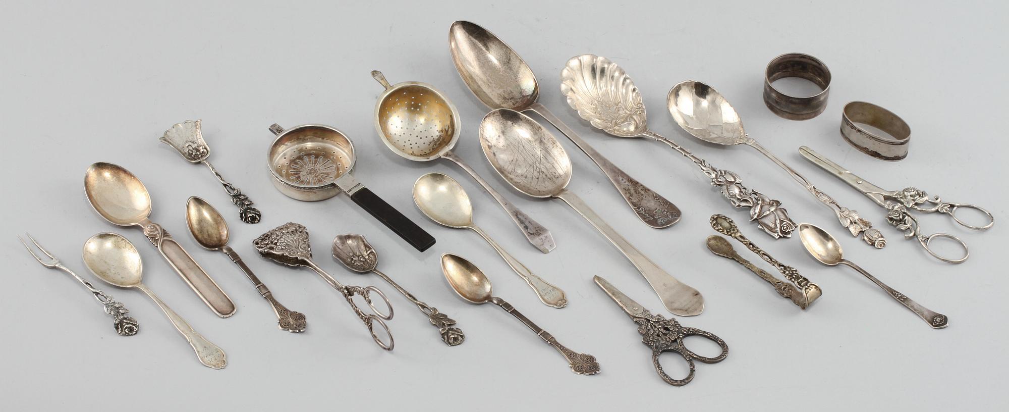 PARTI SILVER, 21 delar, 1700-tal och 1900-tal. Total vikt 491 gram.