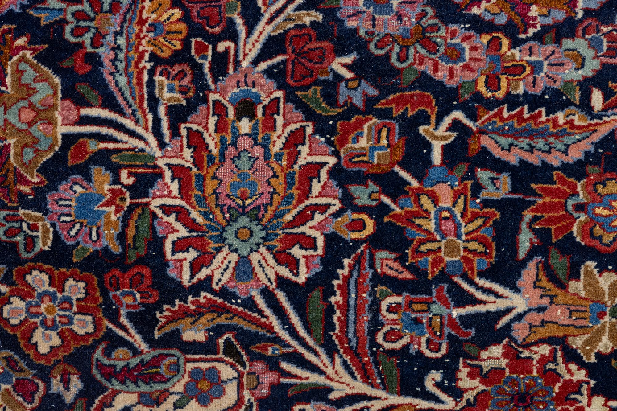 Rug, Keshan, semi-antique, approx. 293 x 222 cm.