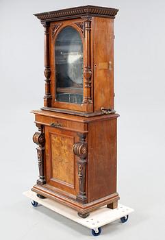 A music cabinet from Symphonion Musikwerke in Leipzig, around the year 1900.