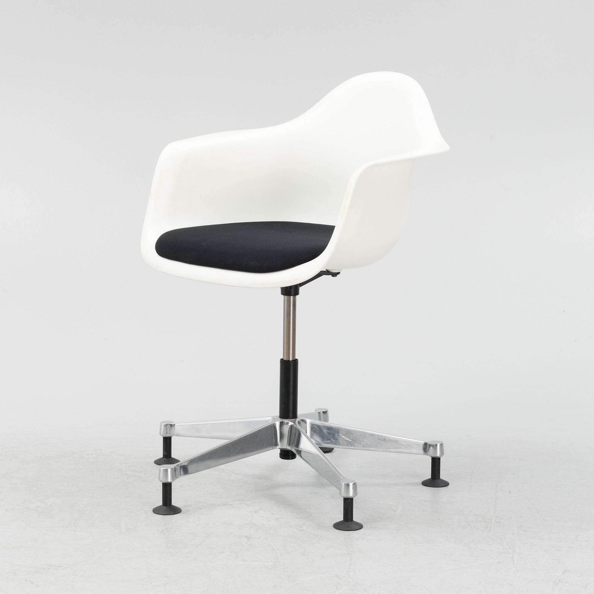 Charles & Ray Eames, a 'PACC' chair, Vitra.