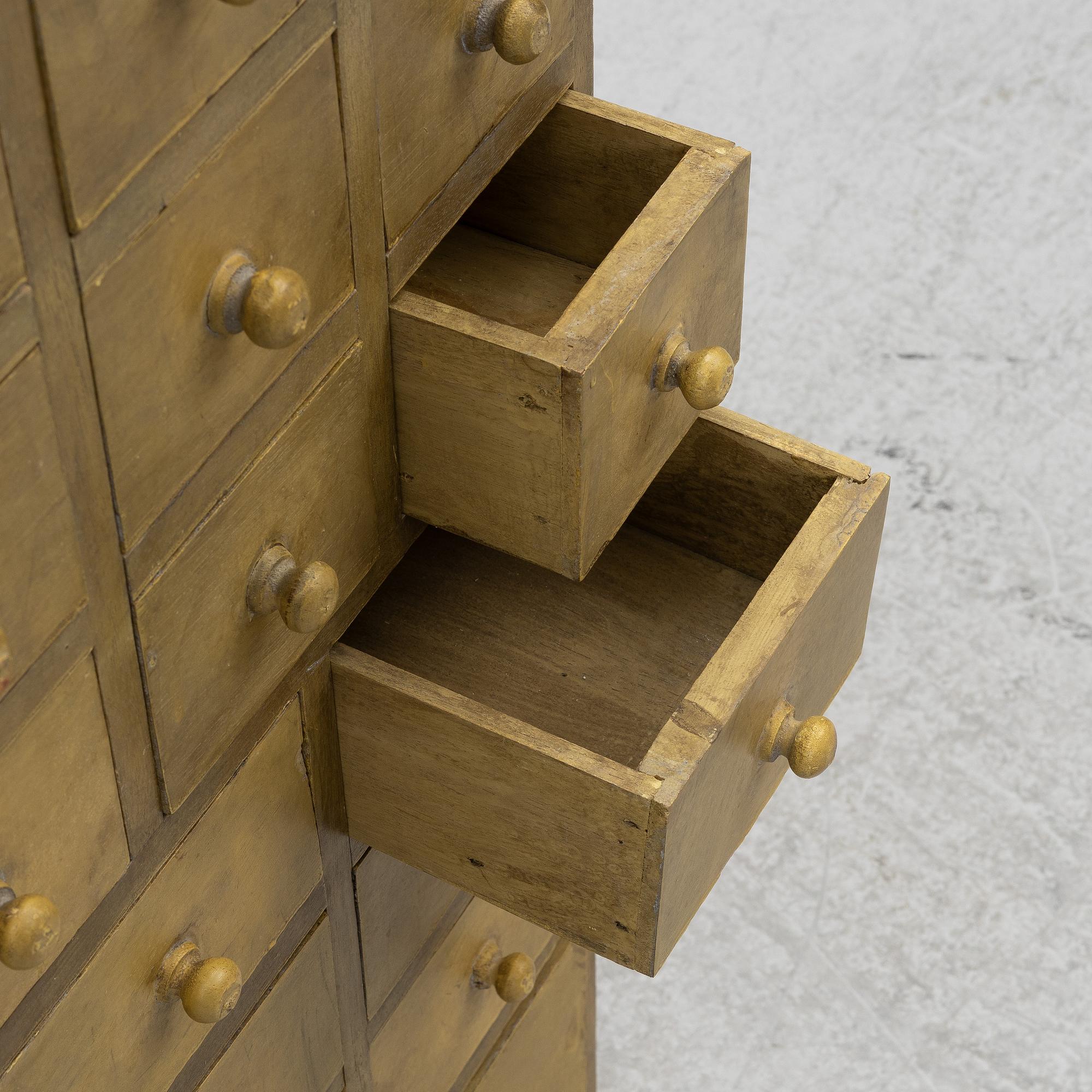 Spice cabinet/drawer, contemporary.