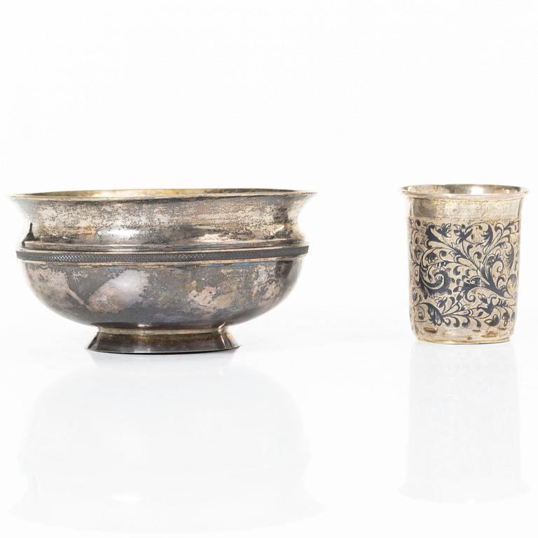 Skål samt bägare, silver, Moskva 1814 resp 1851.