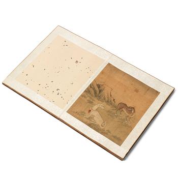 742. An album with animal and landscape paintings, Qing dynasty, 18th/19th century.