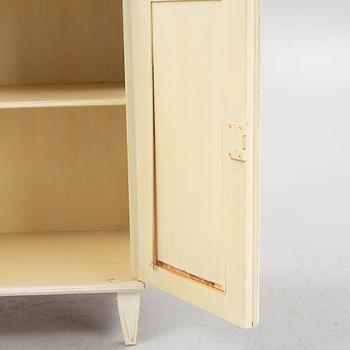 Sängbord-/skåp, ett par, Gustaviansk stil, 1900-talets andra hälft.