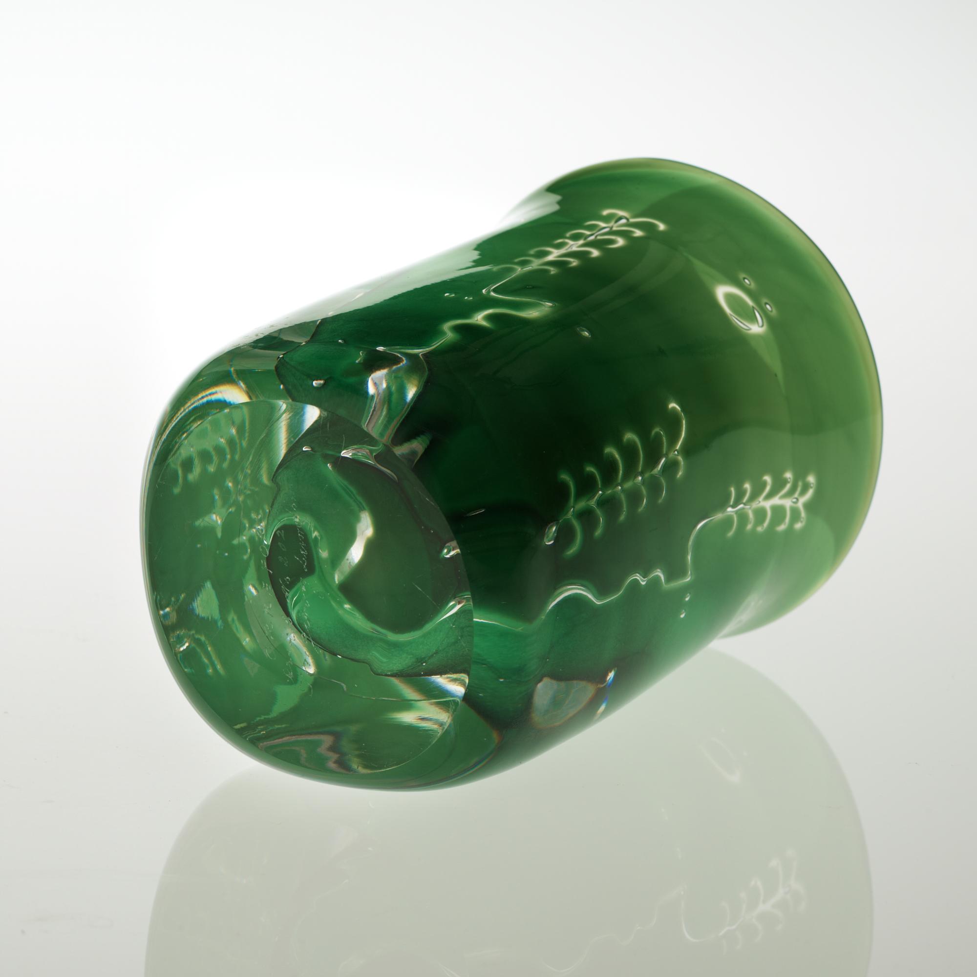 An Ingeborg Lundin Ariel glass vase, Orrefors 1970.