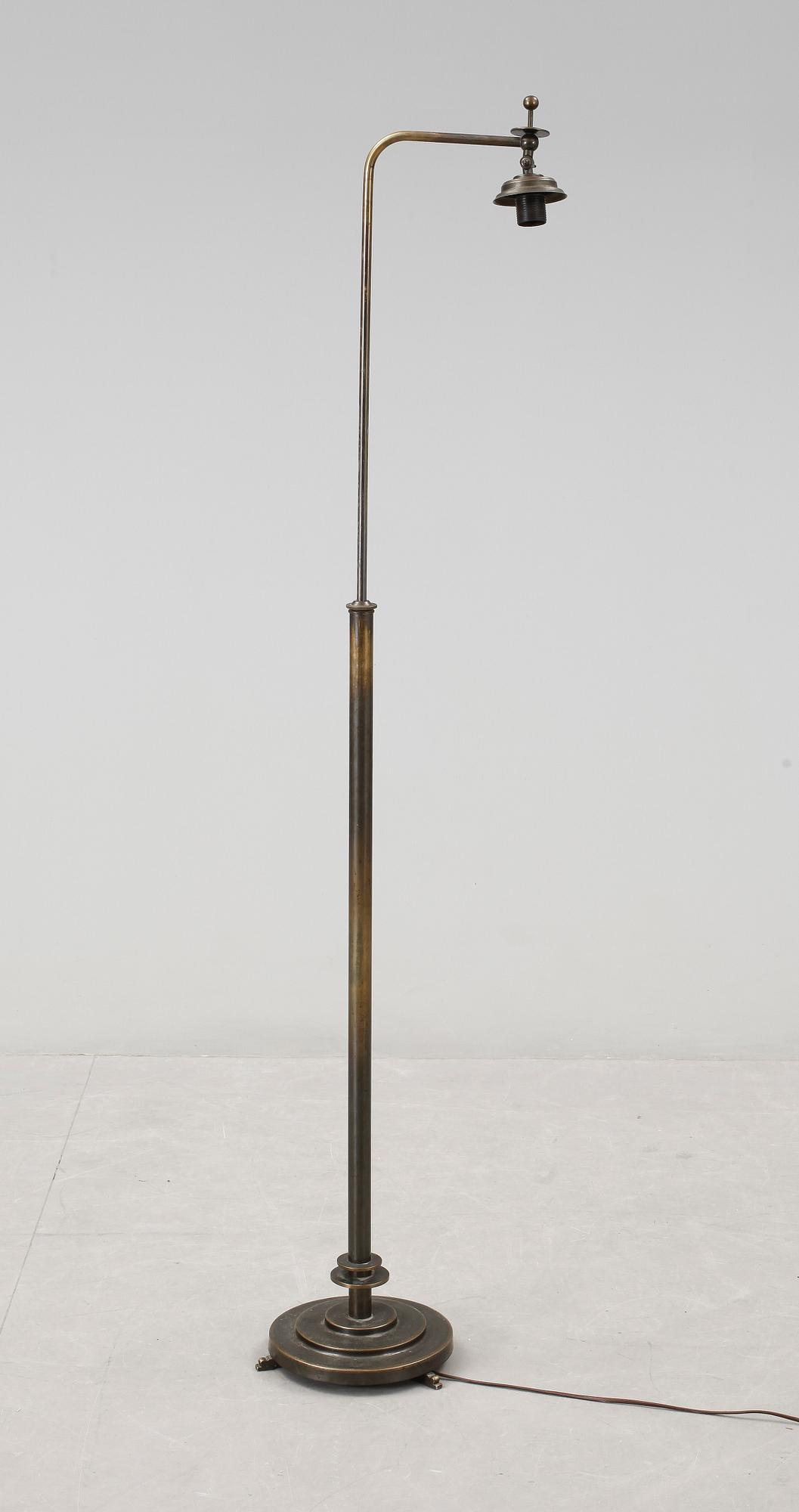 GOLVLAMPA, 1900-talets första hälft.