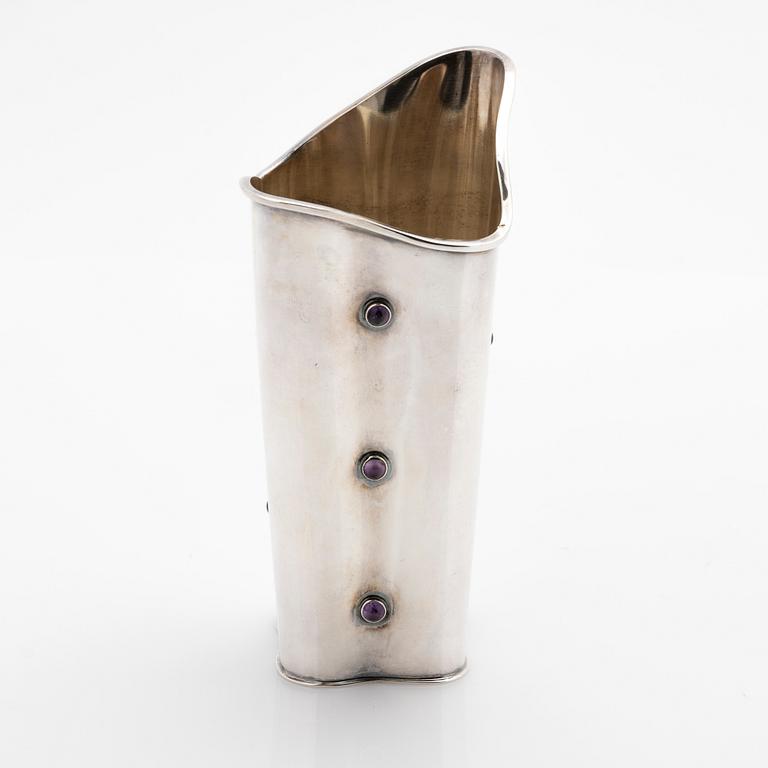 Tage Göthlin, vase, silver with amethysts, Tesi, Gothenburg, 1961.