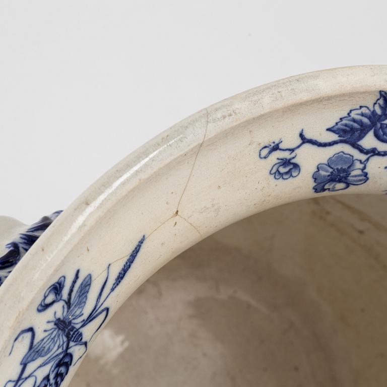 A "Fågel" creamware flower pot, Gustafsberg, Sweden, around 1900.