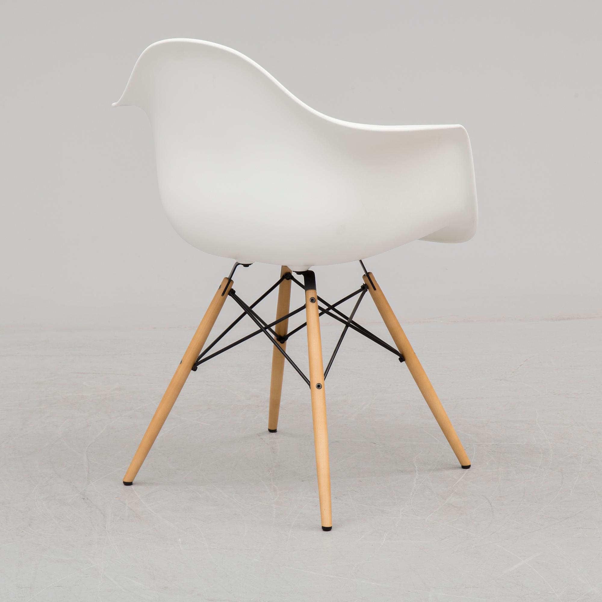 CHARLES & RAY EAMES, a plastic armchair DAW from Vitra, 2016.