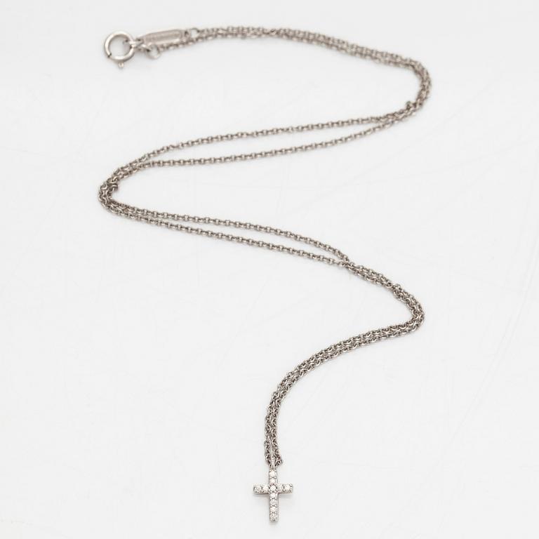 Tiffany & Co, halsband "Metro Cross", 18K vitguld och diamanter.