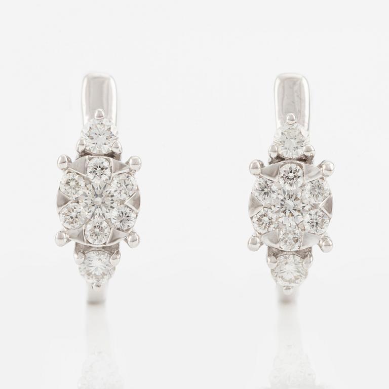 Earrings with brilliant-cut diamonds.