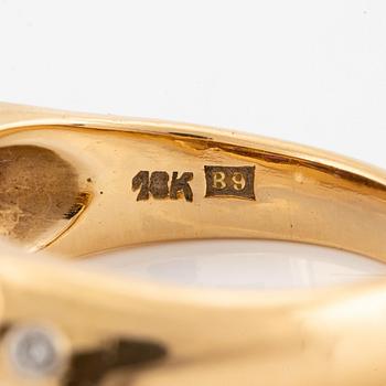 W.A. Bolin ring 18K guld med cabochonslipade rubiner och åttkantslipade diamanter.