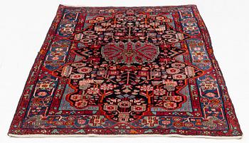 Rug, oriental, circa 224 x 137 cm.