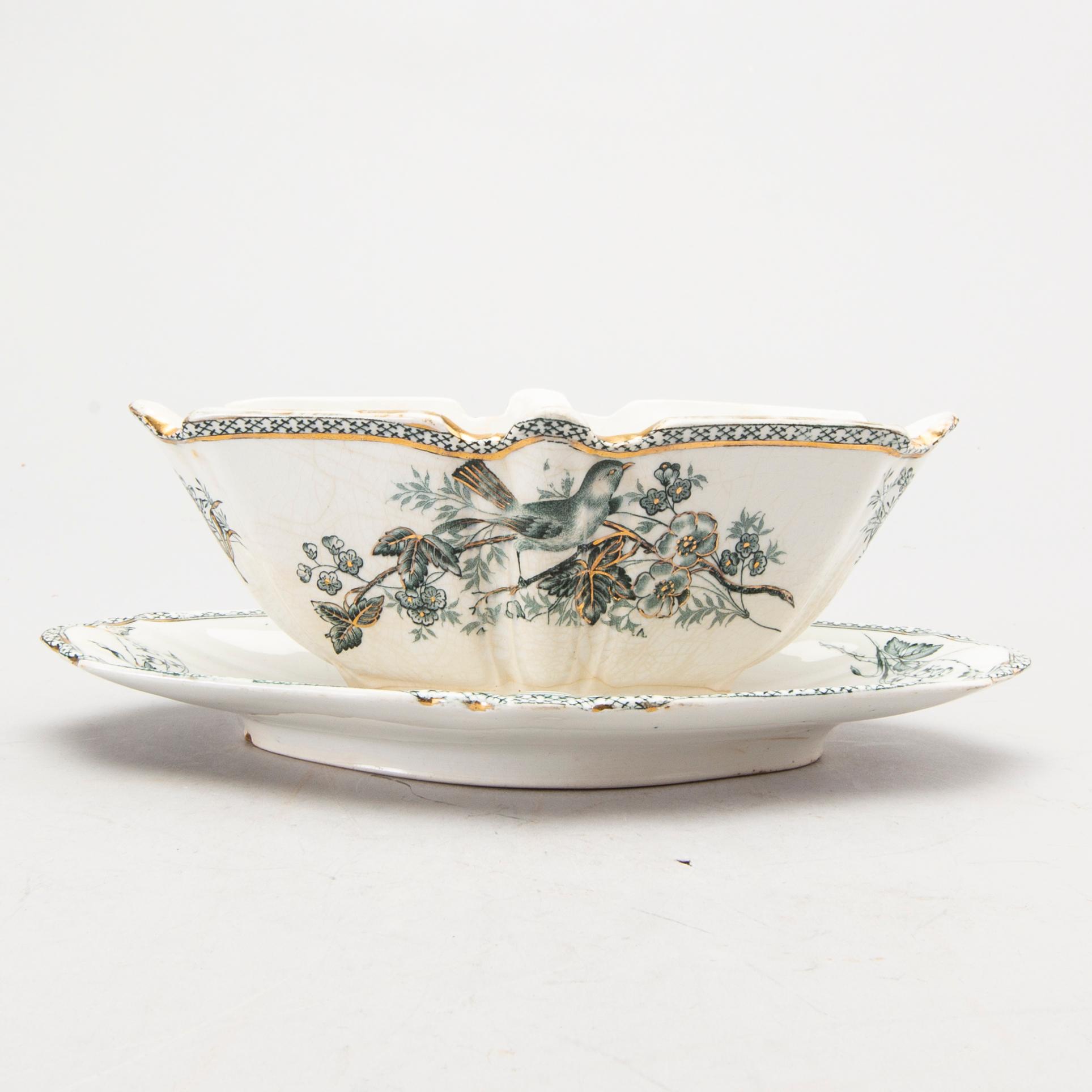 MATSERVIS, 45 delar, flintgods, Växjö Guld, Gustavsberg, omkring år 1900.