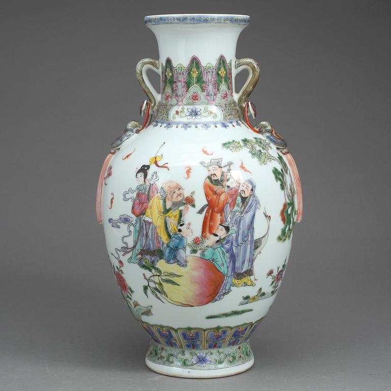 URNA, porslin, Kina, 1900-tal.