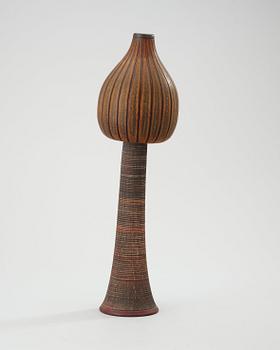 A Wilhelm Kåge 'Farsta' stoneware vase, Gustavsberg Studio 1959.