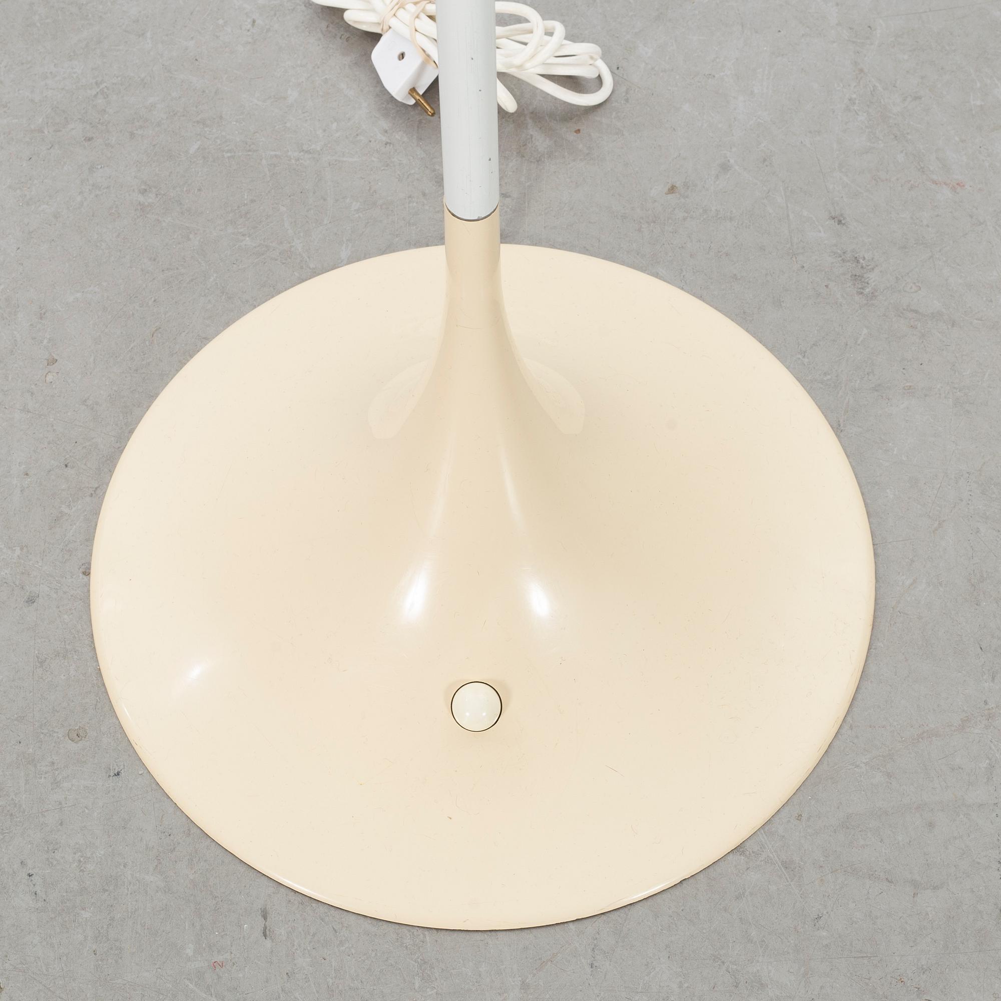 VERNER PANTON, a Pantella floor lamp.