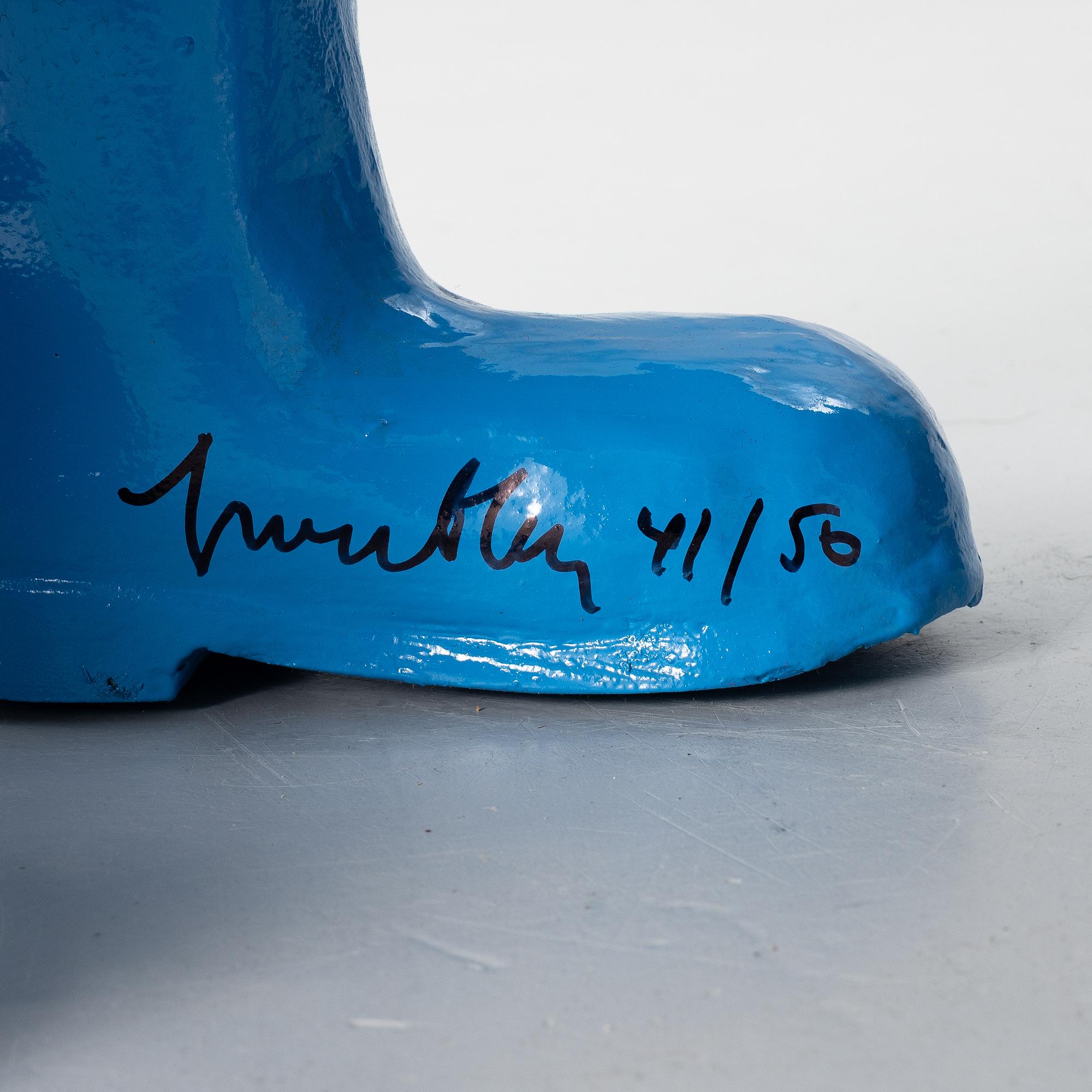 William Sweetlove, "Cloned blue father pig".