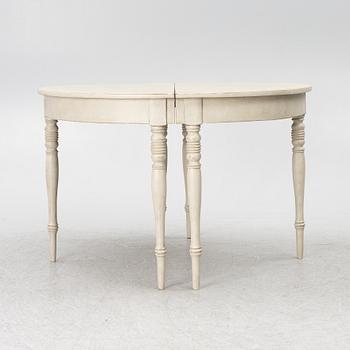 Dining table, 19th century.