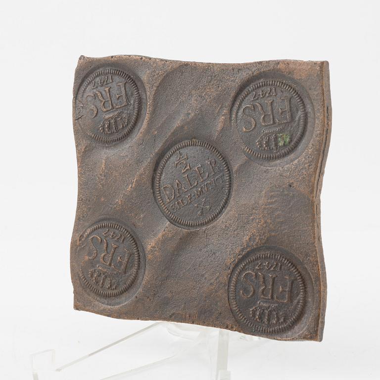 Plåtmynt, Fredrik I, 1/2 daler silvermynt, 1747.